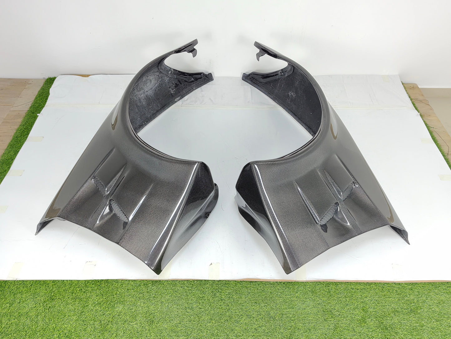 DRVYN Corvette C6 2006–2013 Carbon Fiber V1 Style Front Vented Fenders for Nissan Infiniti - Drvyn
