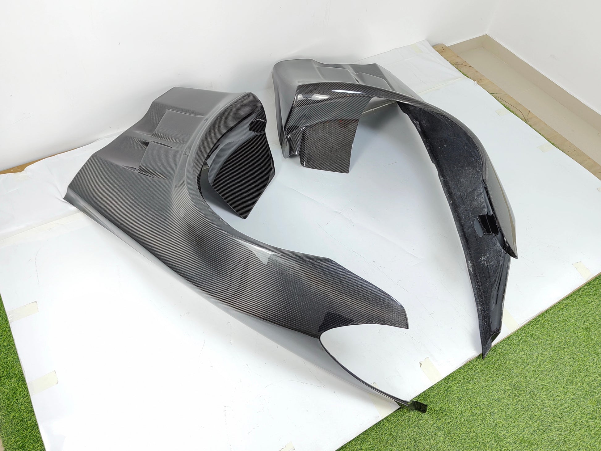 DRVYN Corvette C6 2006–2013 Carbon Fiber V1 Style Front Vented Fenders - photo 3 - Drvyn